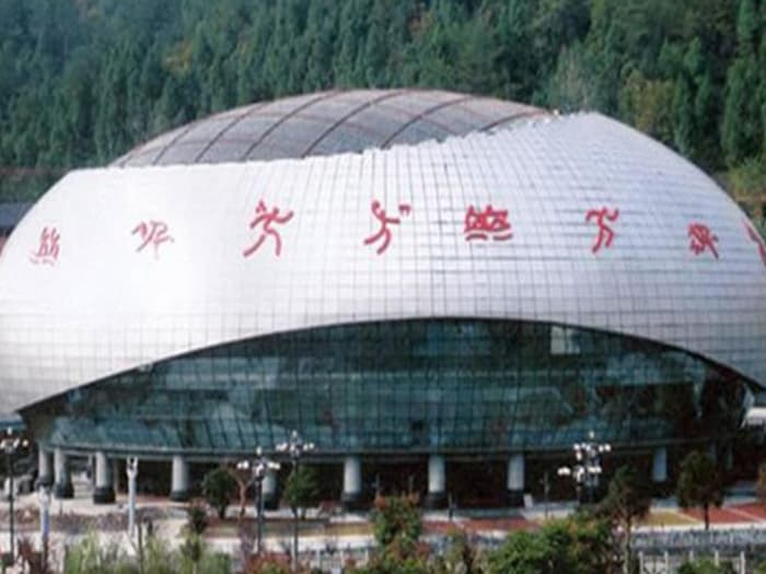 建德体育中心球形网架加工安装